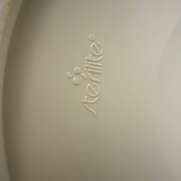 Sterilite 4 pc Vintage Beige / Brown Canisters: Coffee, Tea, Sugar, Flour - Used - Picture 15 of 16